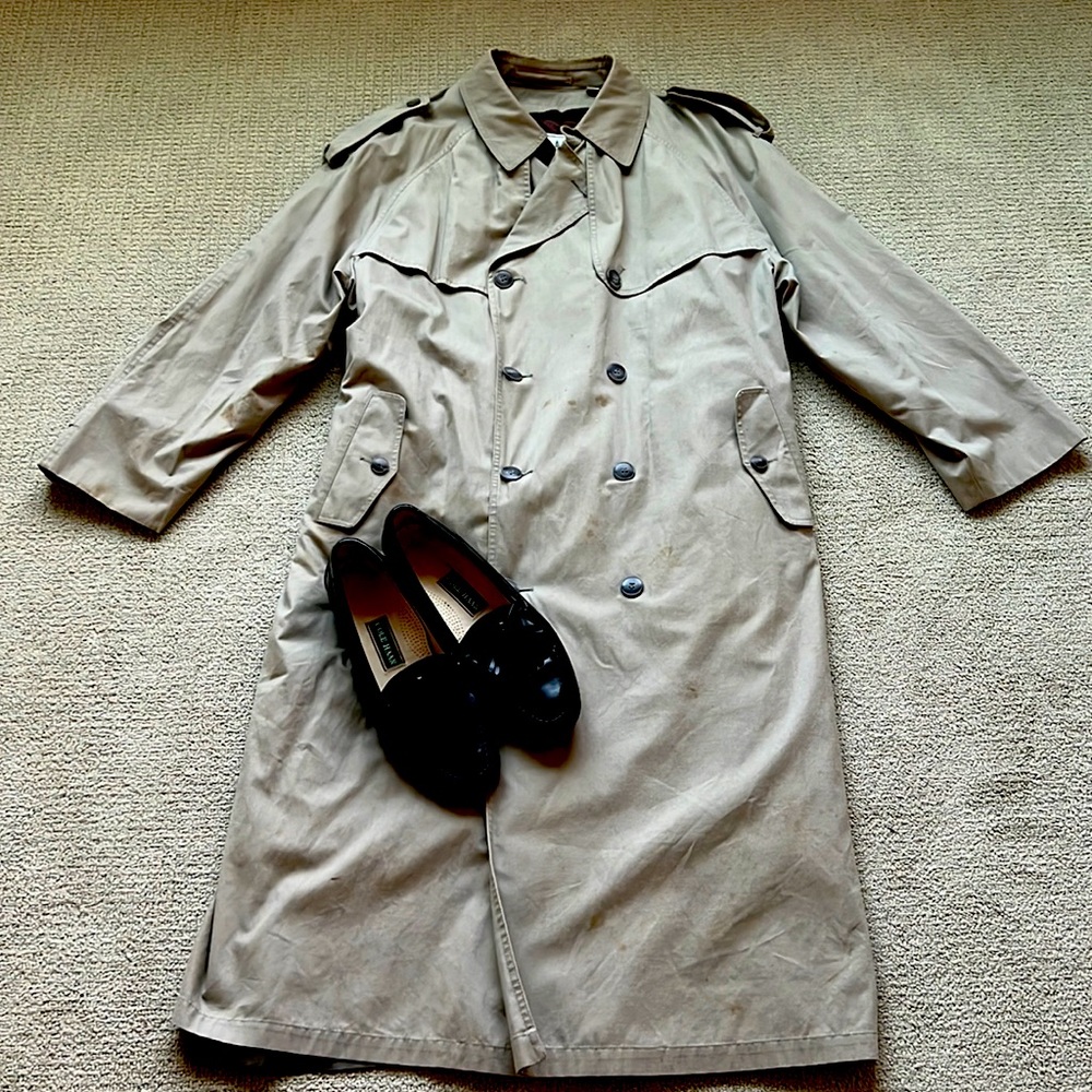 Vintage over coat with removable lining made by London Fog. “TOWNE” Collection
